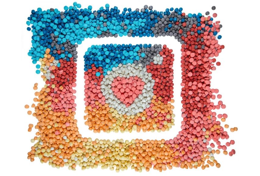 インスタ黒くする方法